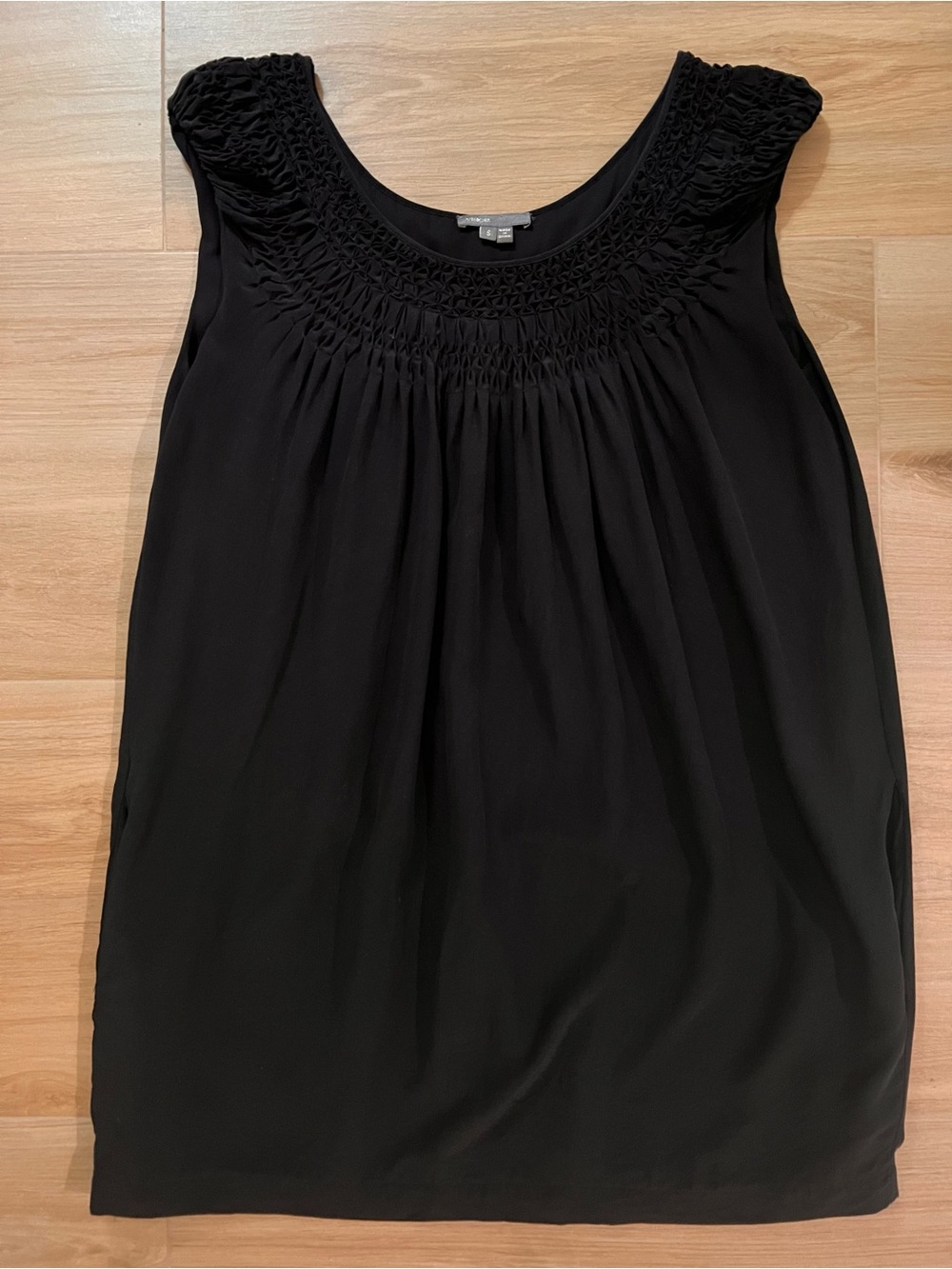 Vince Black 100% Silk Sleeveless Dress Small Smocked Pintuck Pockets Lined